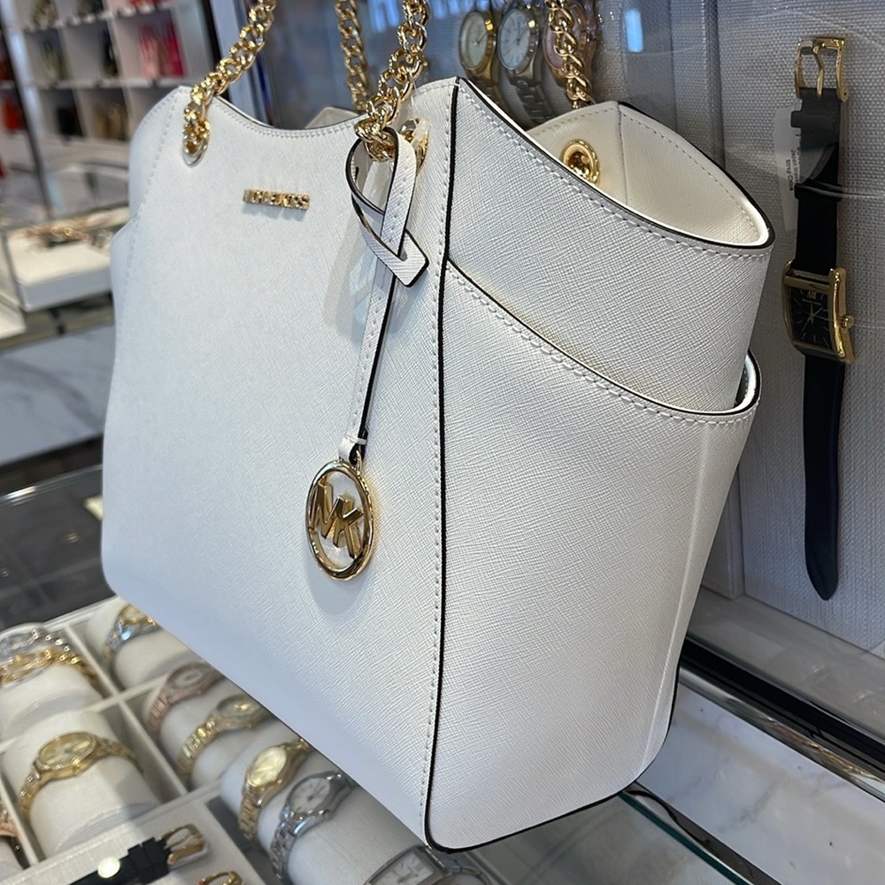 Michael Kors Jet Set Lg Saffiano Leather Chain Shoulder Tote MK
Optic White 
NWT - Picture 16 of 16